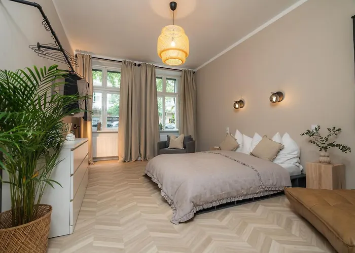 Arbio I Artsy Oasis * ベルリン